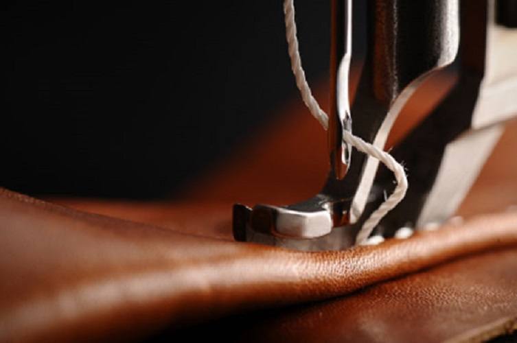 choosing-the-best-sewing-machine-for-leather-and-denim