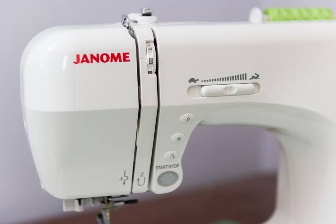 Janome-sewing-machine-speed-control