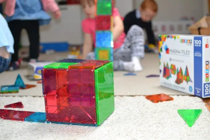 Playmags-vs-Magna-Tiles-vs-Picasso-Tiles-vs-Magformers