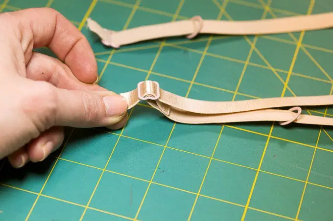 how-to-adjust-bra-straps